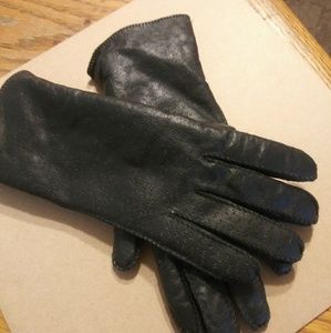 Leather gloves